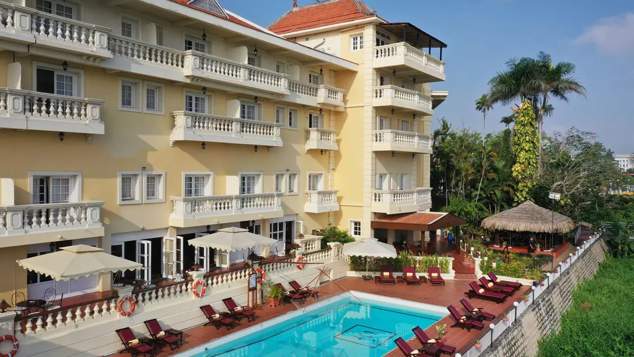 Victoria Hotel, Chau Doc, pool