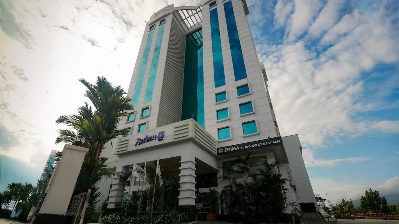 Radisson Blu Hotel, Kochi, exterior