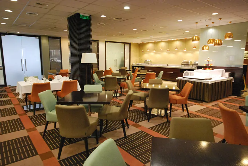 Lions Garden Lounge 07