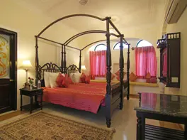 Tigers, The Taj Mahal And Nepal Touring Hotels Image 0