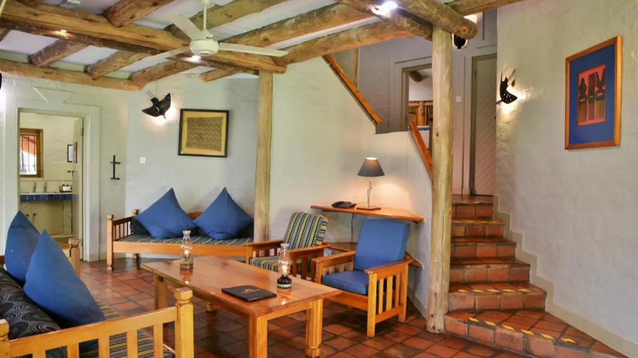 Lokuthala Lodges, Victoria Falls, lodge interior