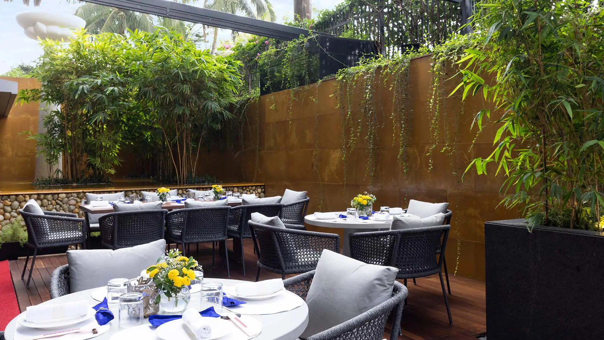 Trident Nariman Point, Mumbai Exterior Dining