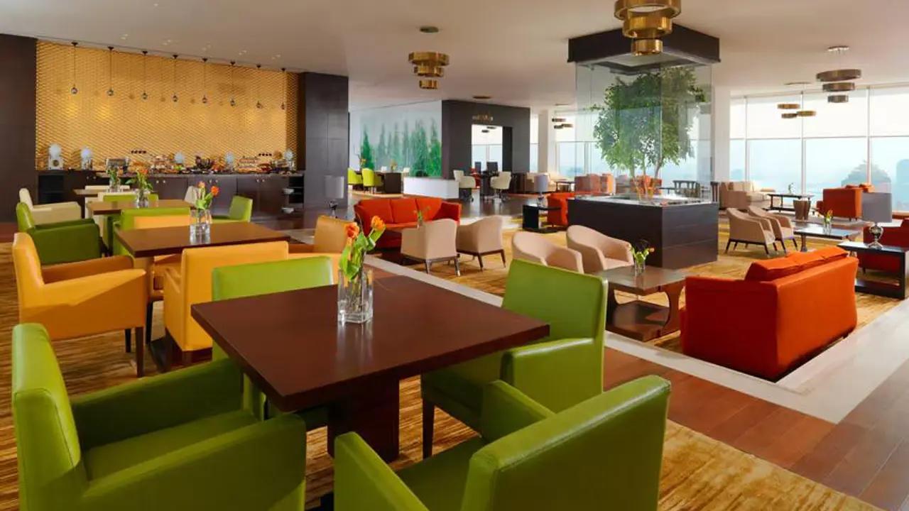 Sheraton Cairo Hotel and Casino, lounge