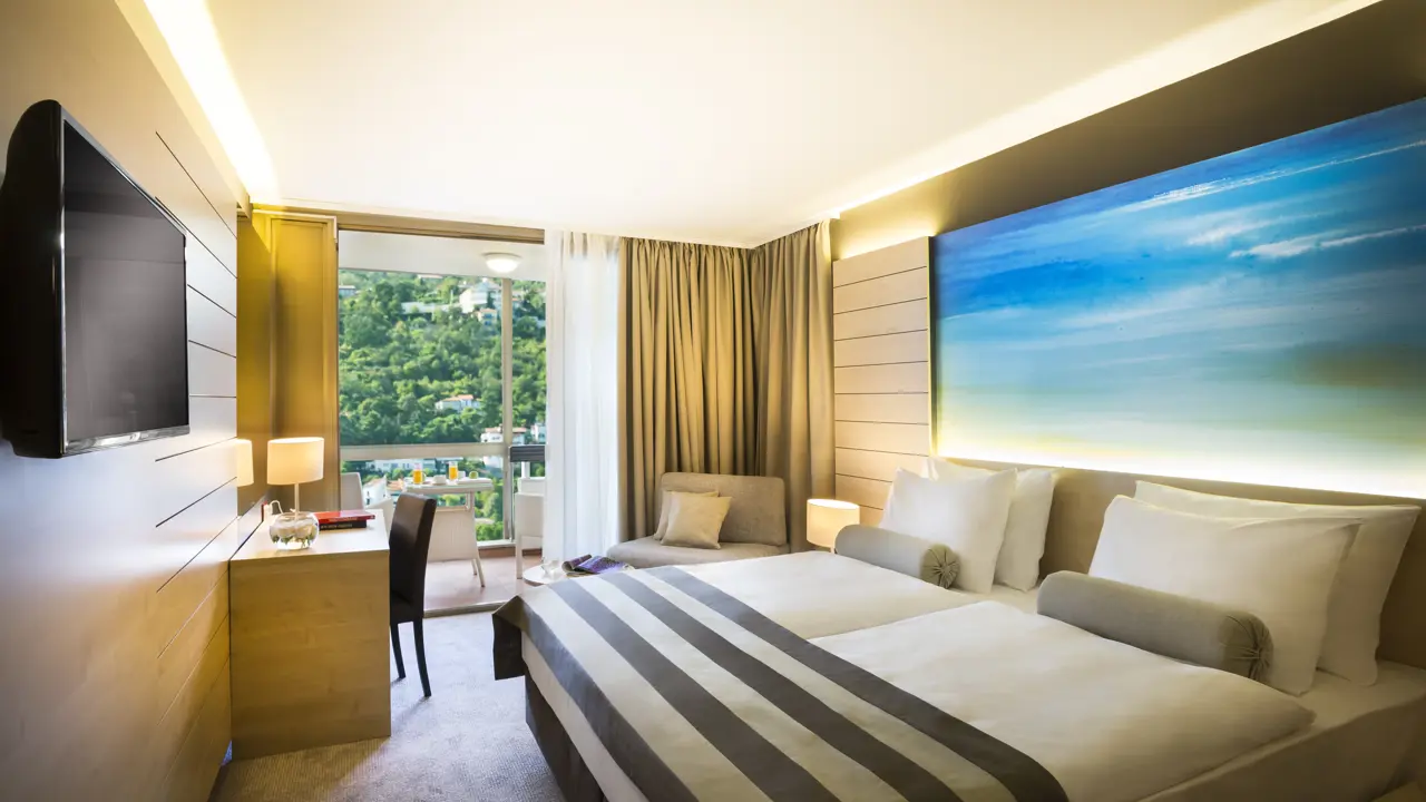 Ph Hot Zim Excelsior Lovran Standard