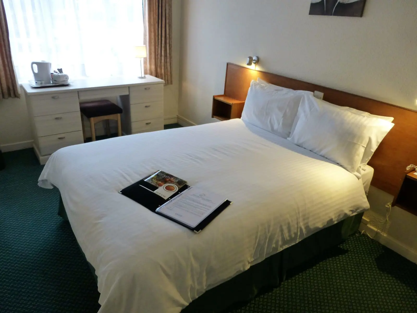 Norfolk Lodge Bedroom