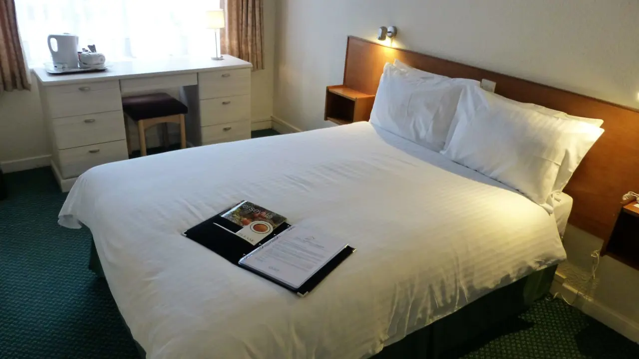 Norfolk Lodge Bedroom