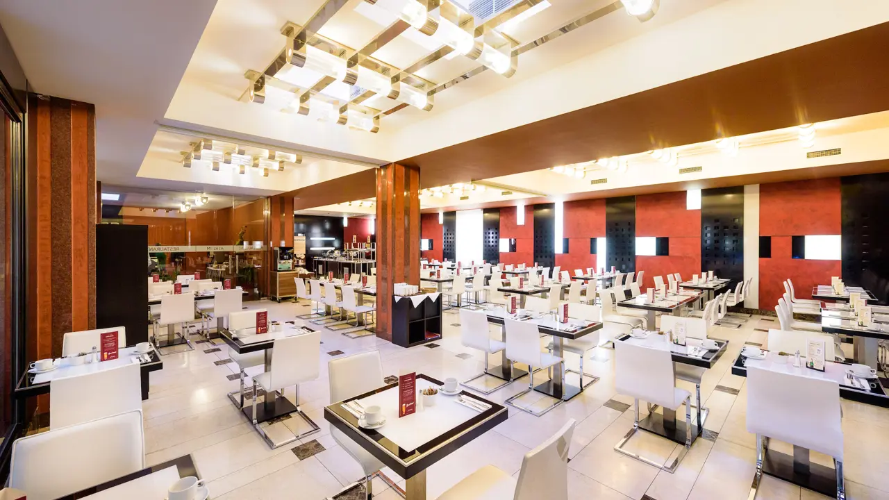 Grand Majestic Hotel, Prague Dining