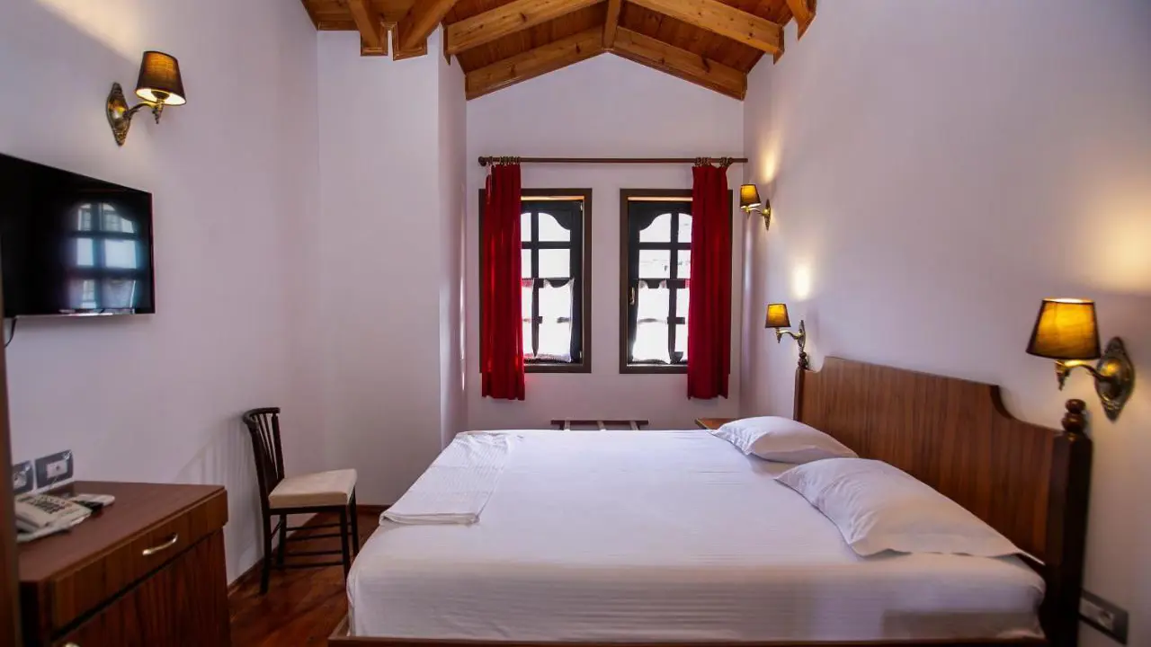 Hotel Onufri, Berat, bedroom