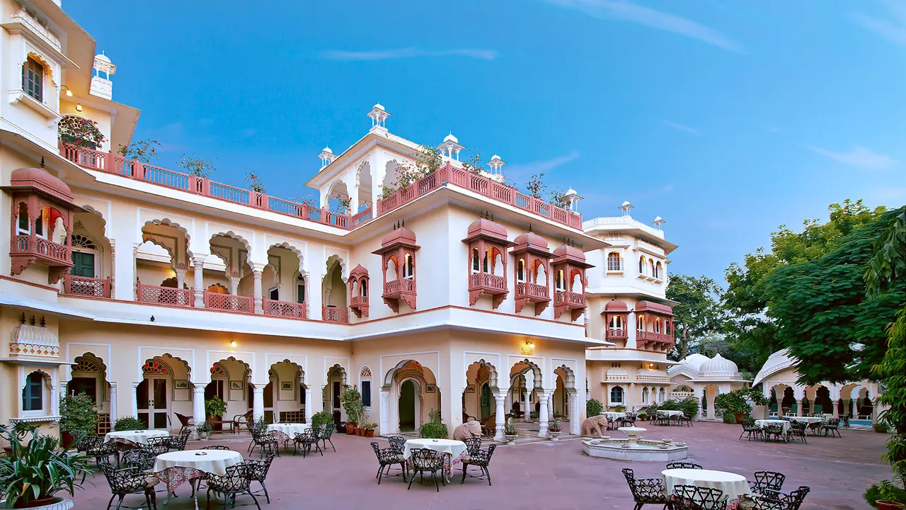 Alsisar Haveli, Jaipur, exterior