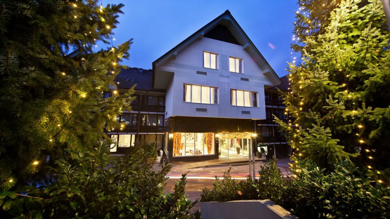 Hotel Kompas, Bled, Exterior Night