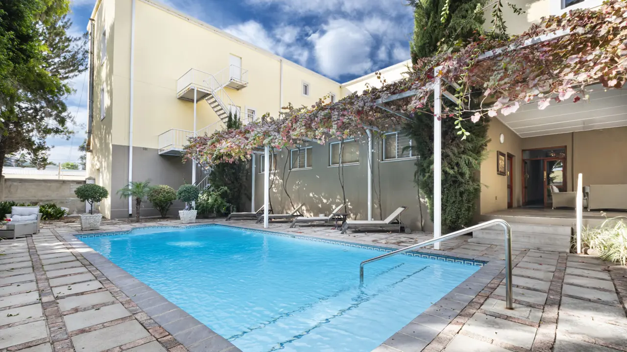 Queen’s Hotel By BON Hotels, Oudtshoorn, pool