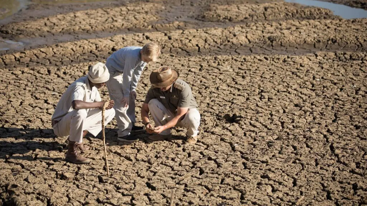 Chisomo Safari Camp, bush walk