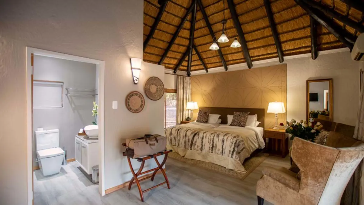 Mabula Game Lodge Accommodation Superior Twin Room 2 (1)