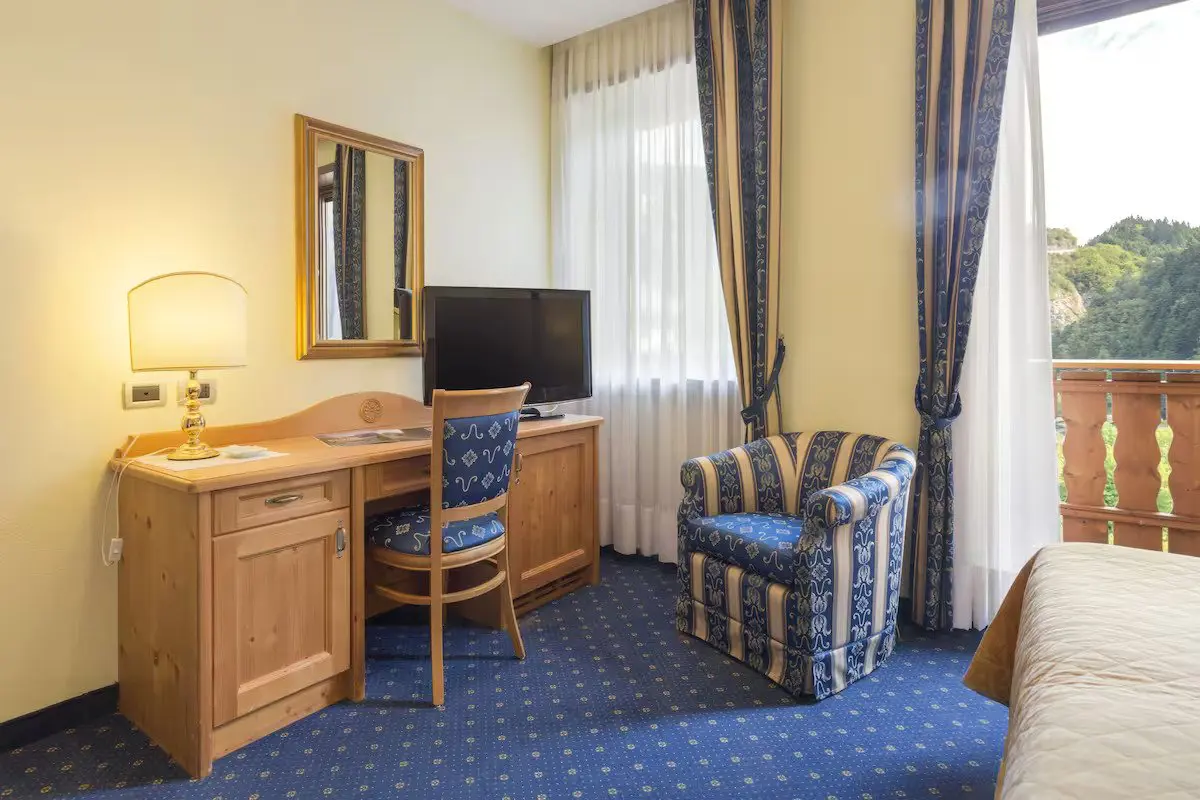 Hotel Ariston, Molveno Bedroom 2