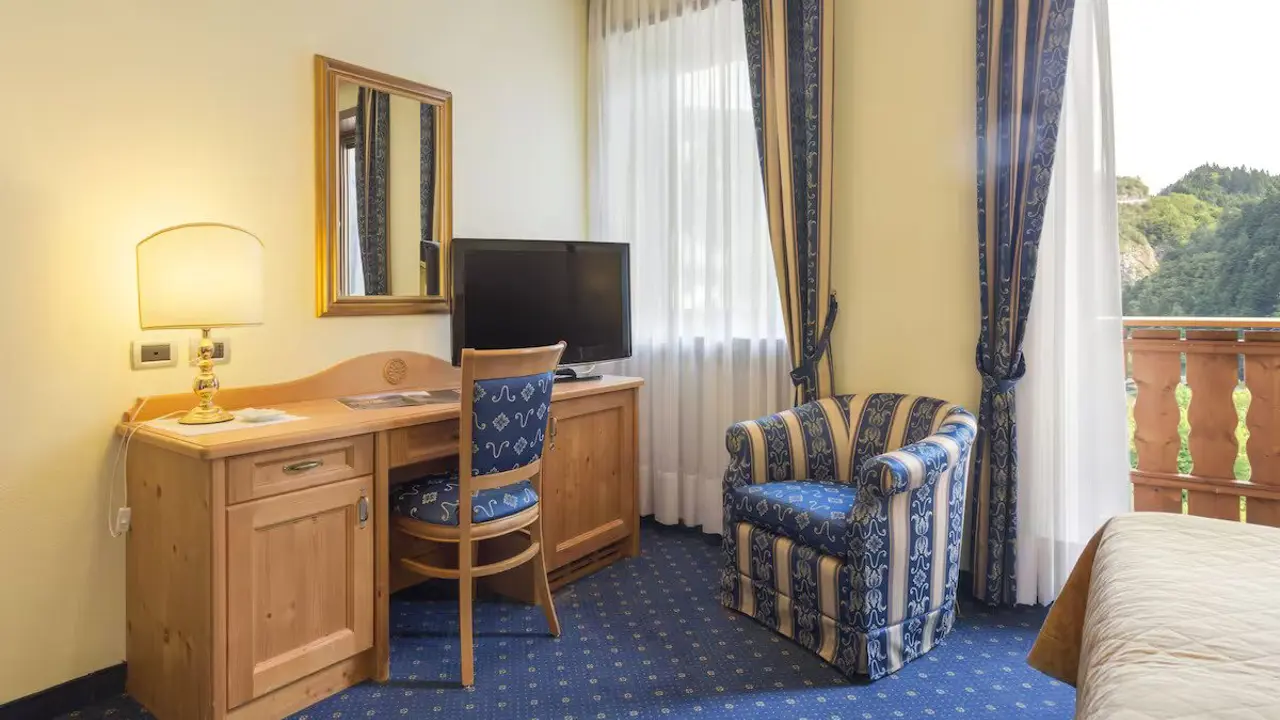 Hotel Ariston, Molveno Bedroom 2