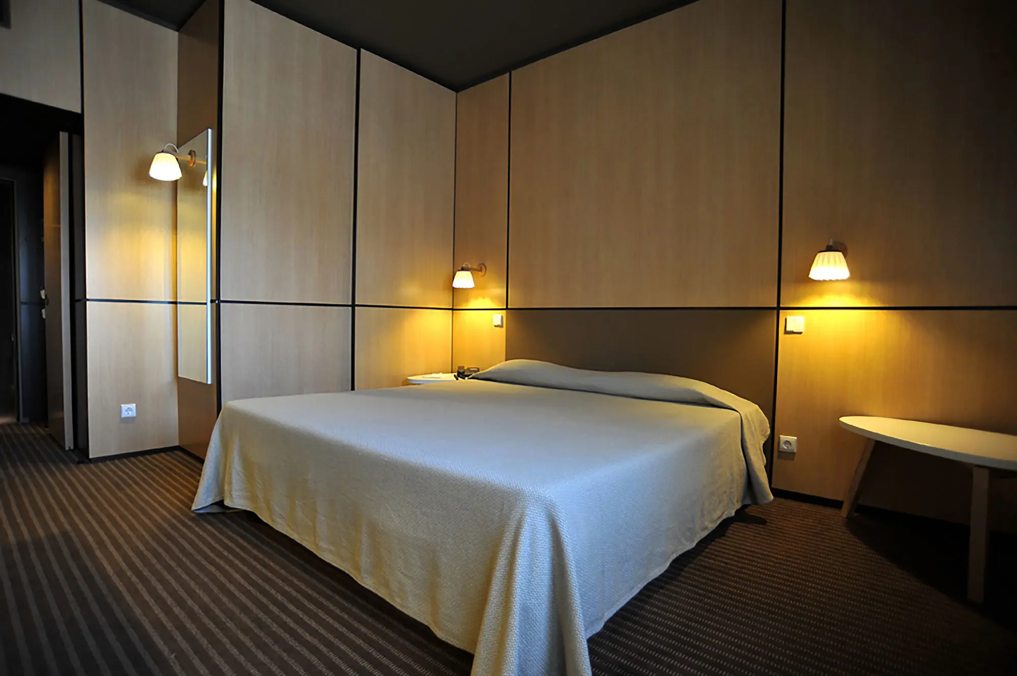 Axis Vermar Beach Hotel Bedroom