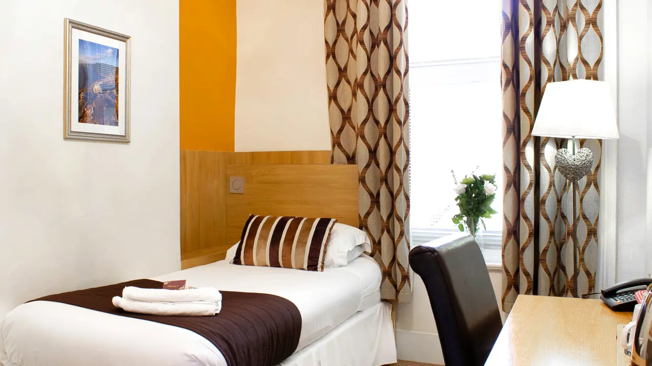 Ellan Vannin Twin Room 2