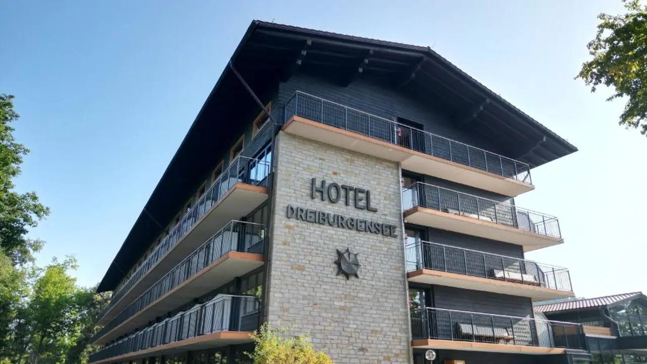 Das Dreiburgensee – Naturhotel & Spa, exterior 