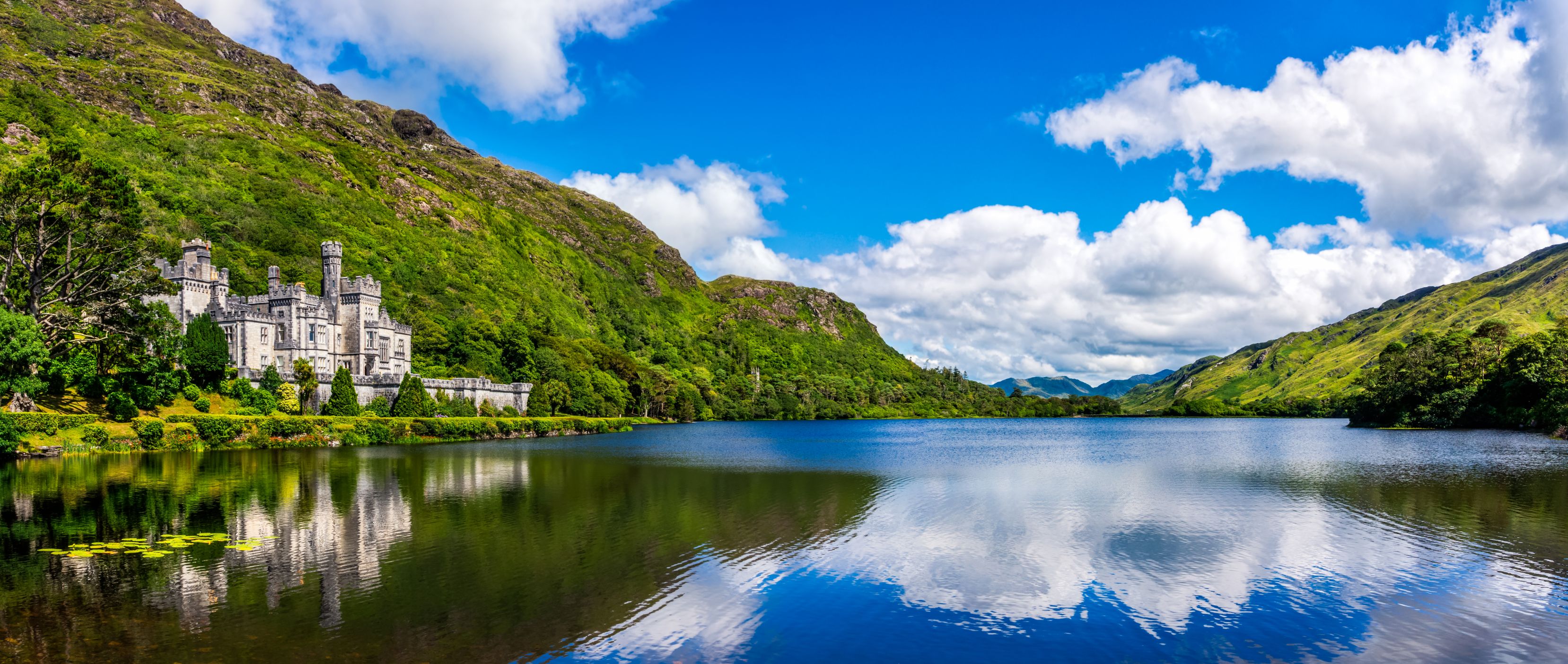 Shutterstock 1498340774 Kylemore Abbey Connemara