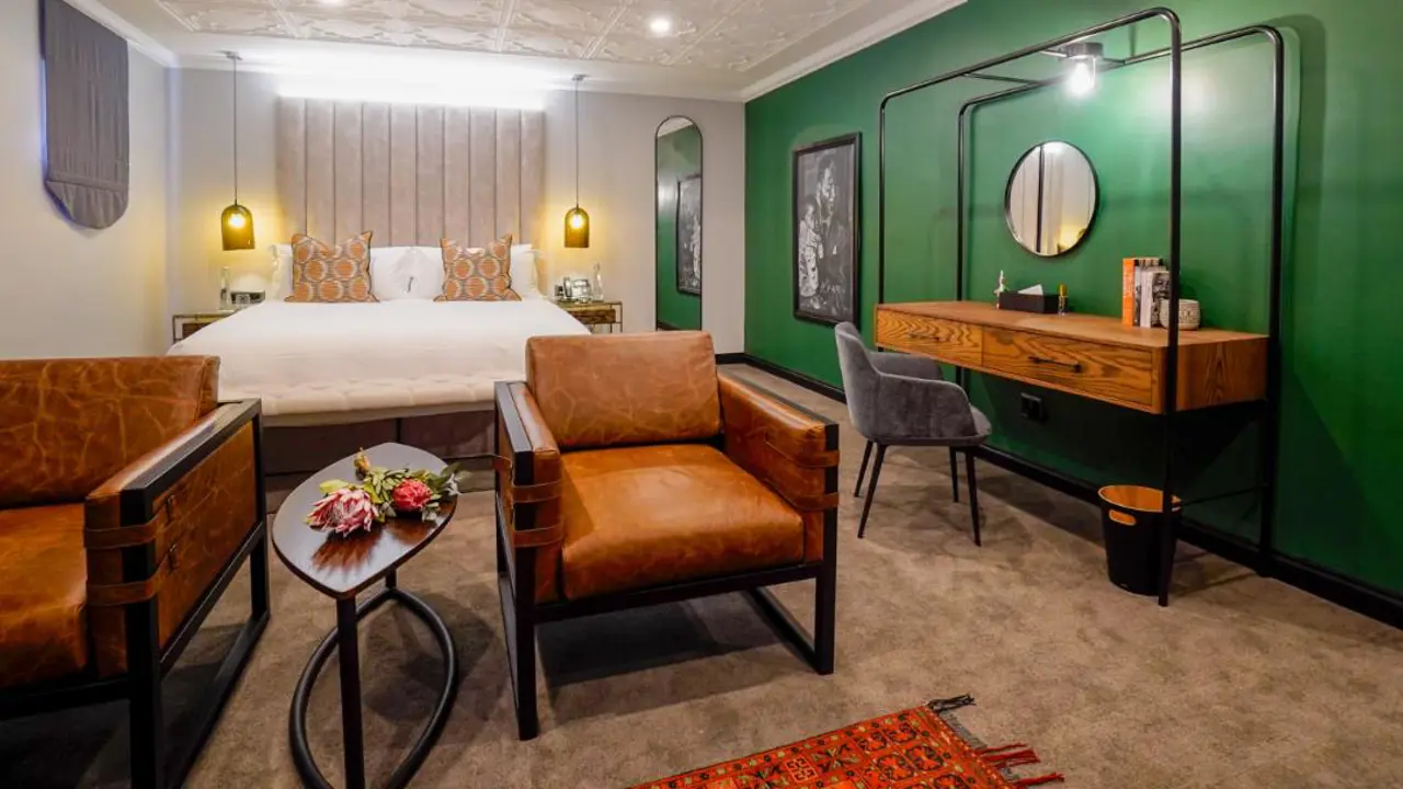 Sanctuary Mandela, Johannesburg, double bedroom