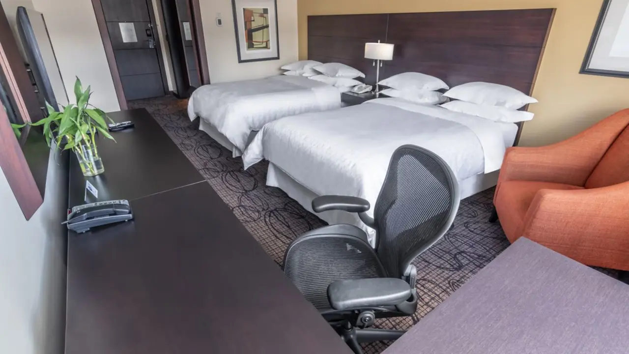 Sheraton Quito Hotel, bedroom