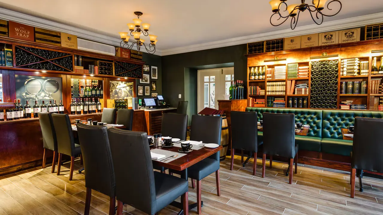 Protea Hotel By Marriott, Franschhoek, dining room and bar