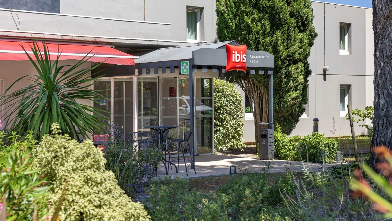 Ibis Carcassonne Entrance