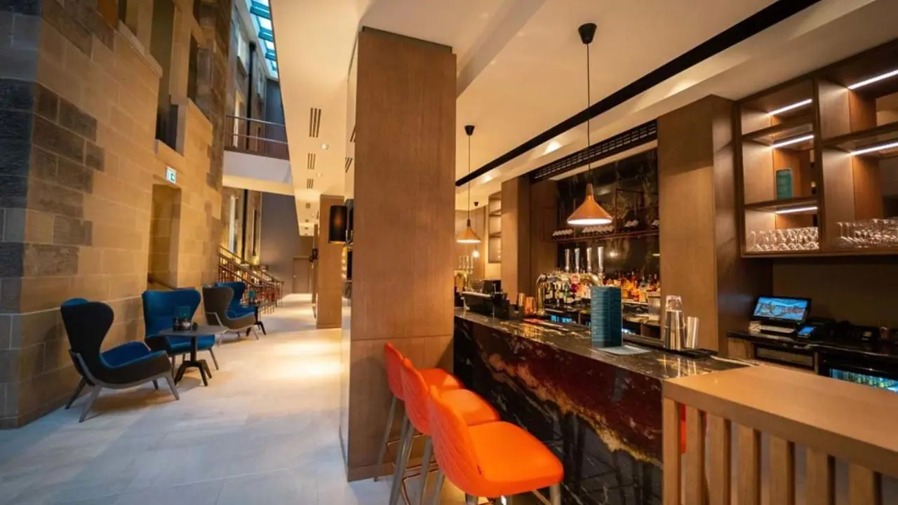 Clayton Hotel Glasgow 4