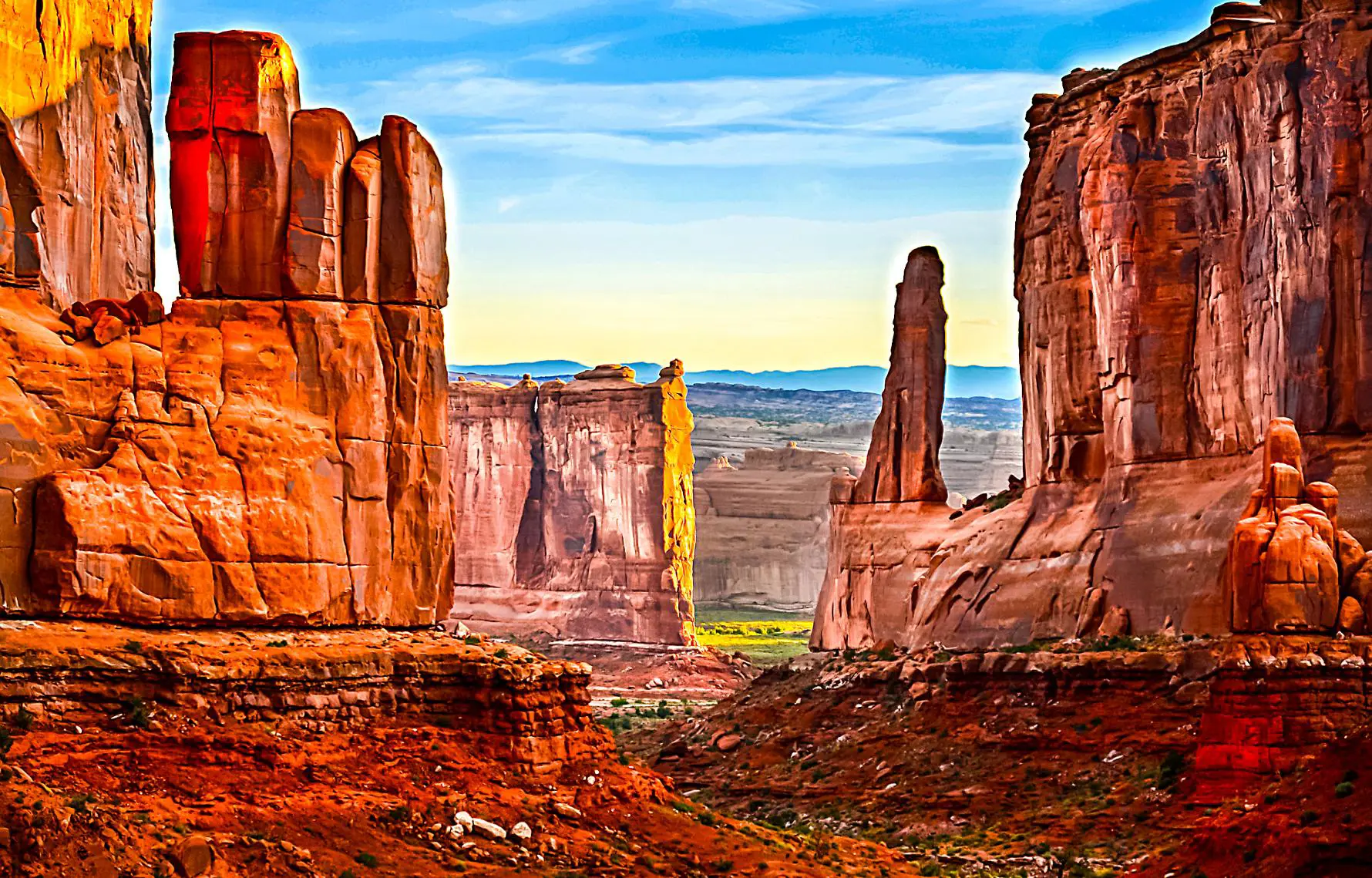 Sh 638444737 Red Rock Grand Canyon