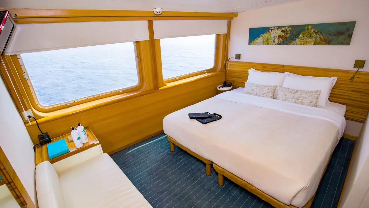 MV Galápagos Legend bedroom