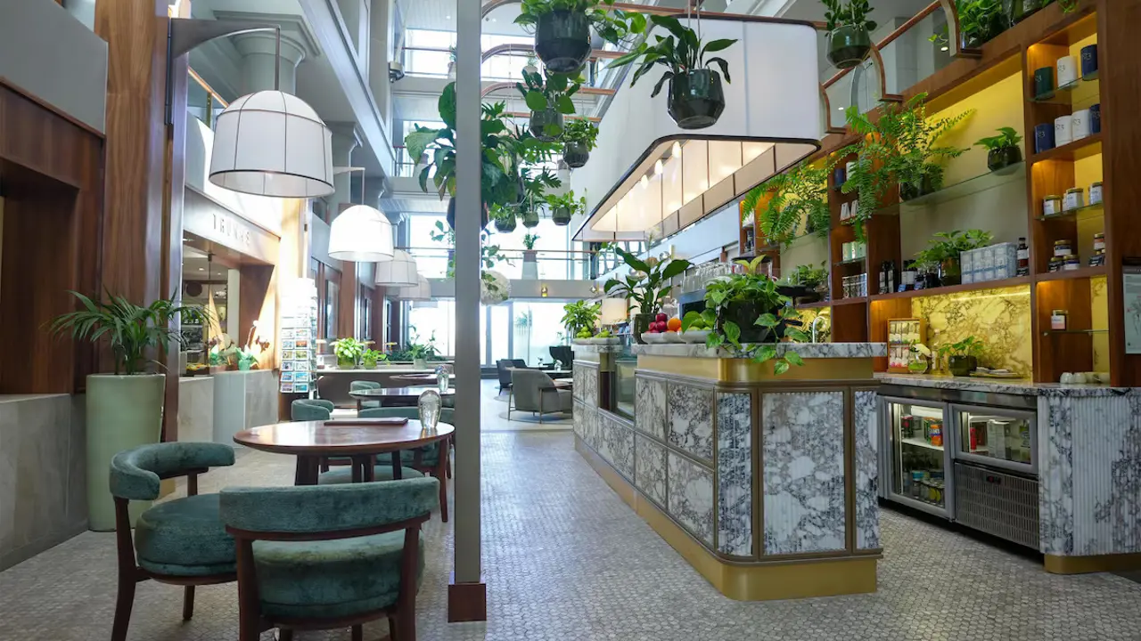 Radisson Collection Hotel, Waterfront Cape Town, cafe