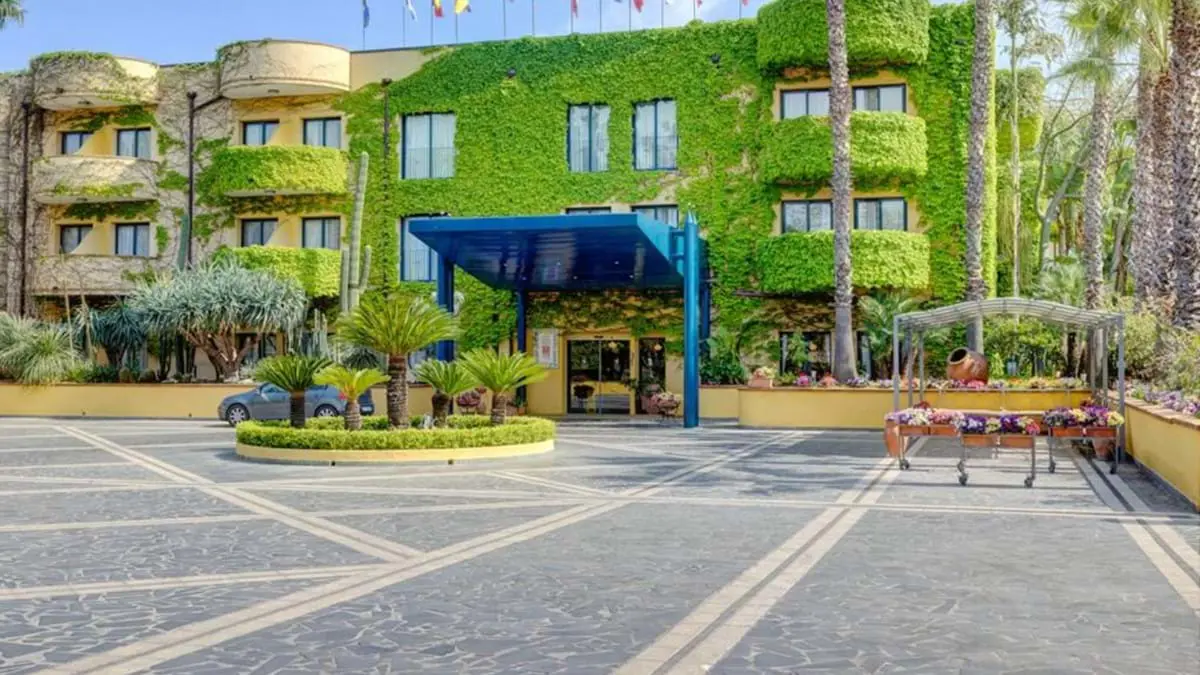 Hotel Caesar Palace Giardini Naxos 2