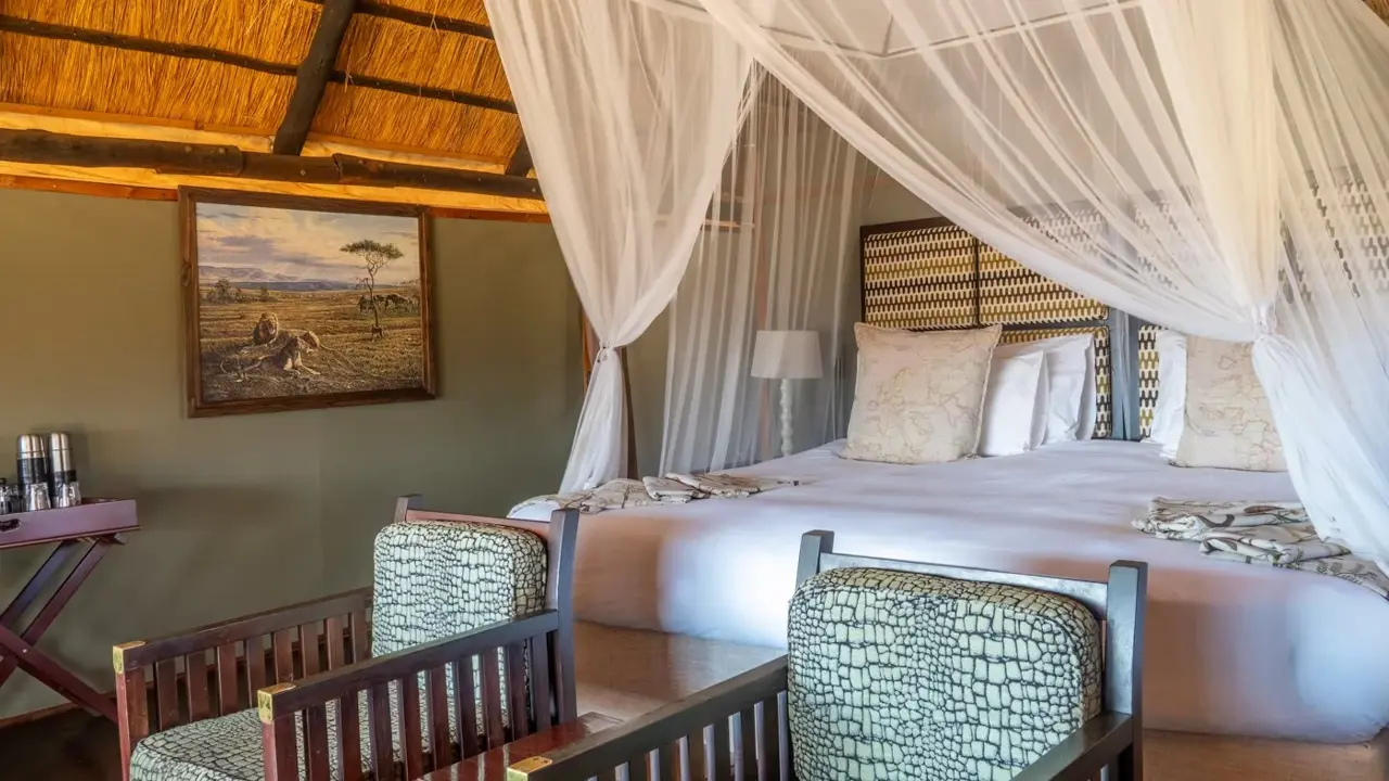 Ivory Lodge, Hwange National Park, bedroom