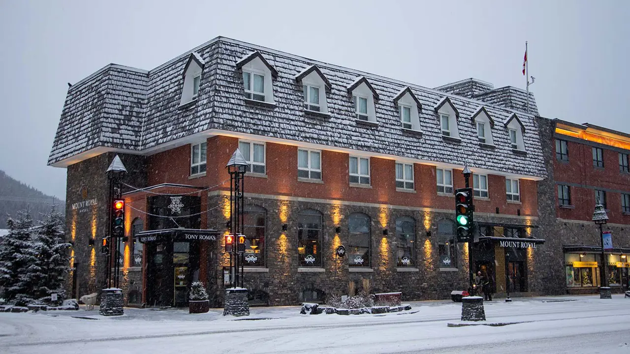 Mount Royal Banff Exterior