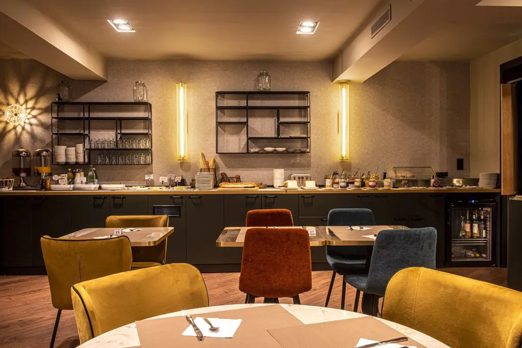 Carcassonne Mercure Breakfast