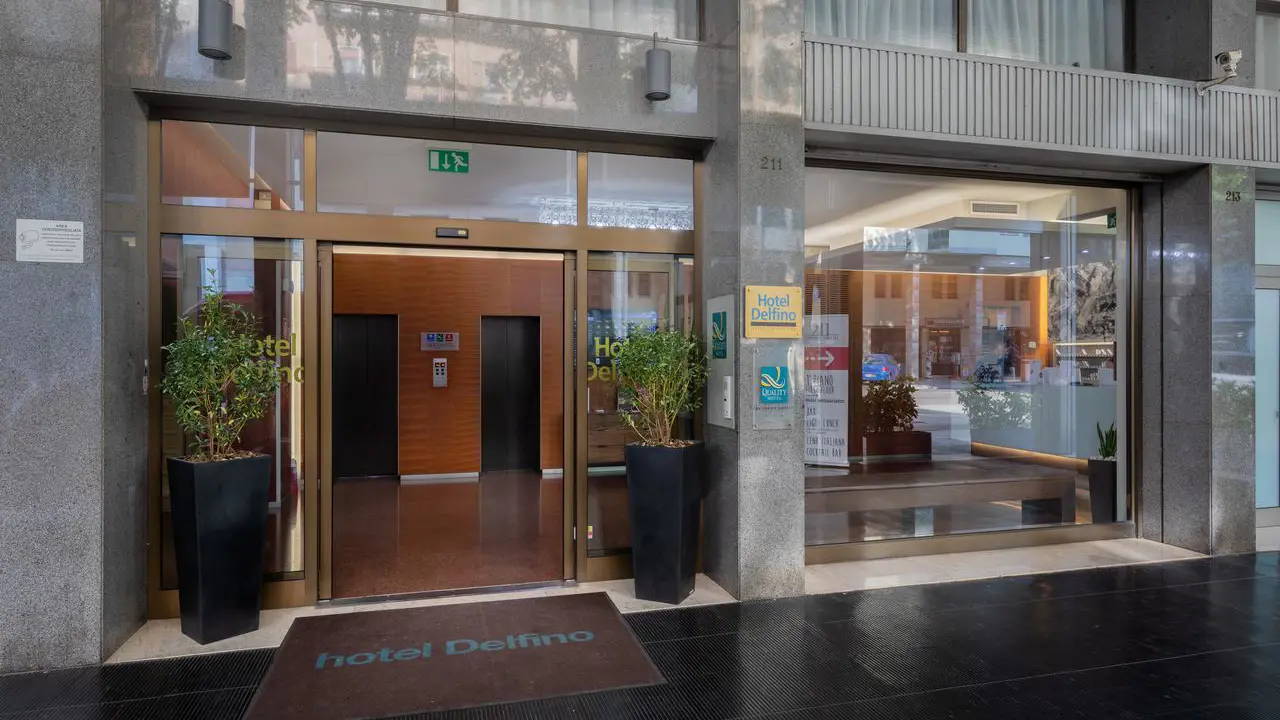 Hotel Delfino, Mestre Exterior