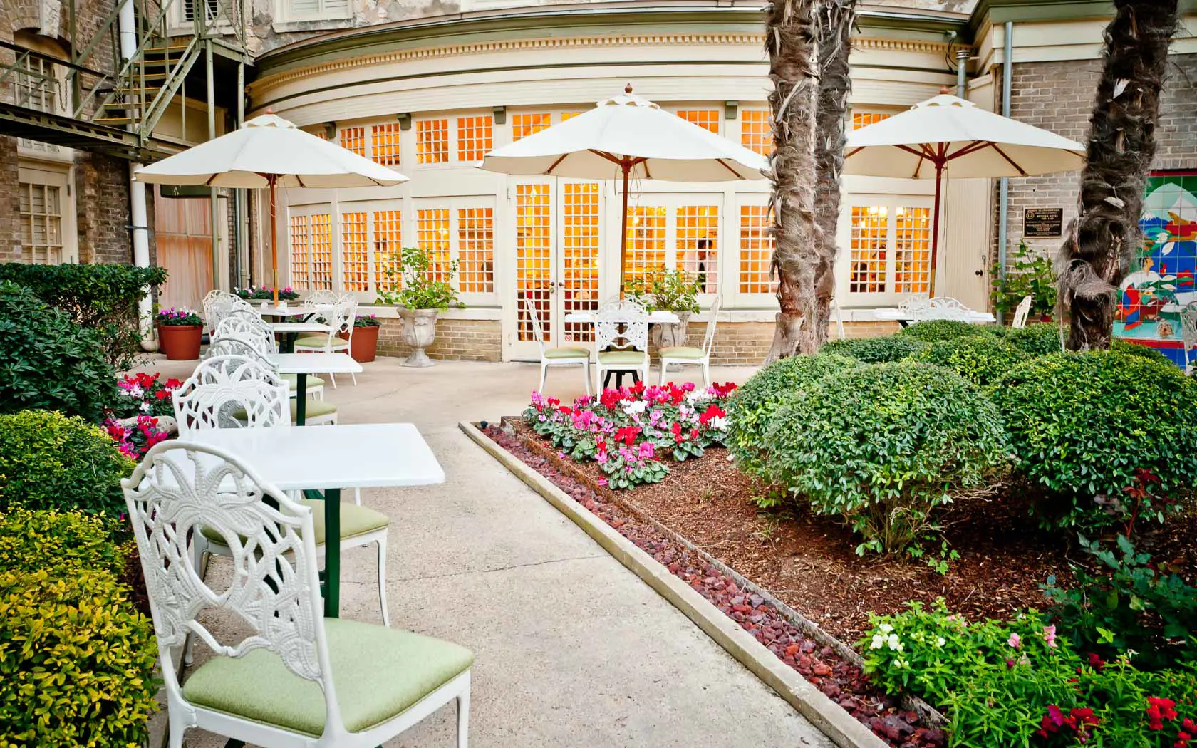 Menger Hotel, San Antonio Exterior Gardens
