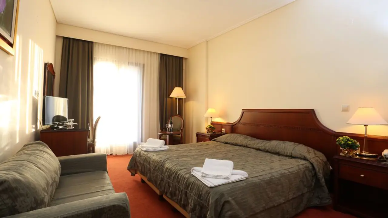 Hotel Apollonia, Delphi, bedroom