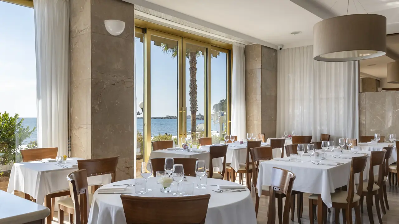Diano Marina Dining