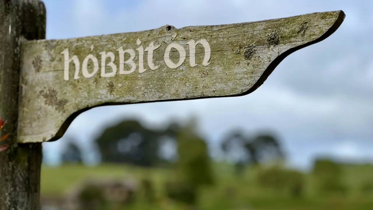 Signpost to Hobbiton, Matamata, New Zealand