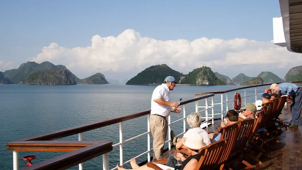 Emeraude Cruise, Halong Bay, deck