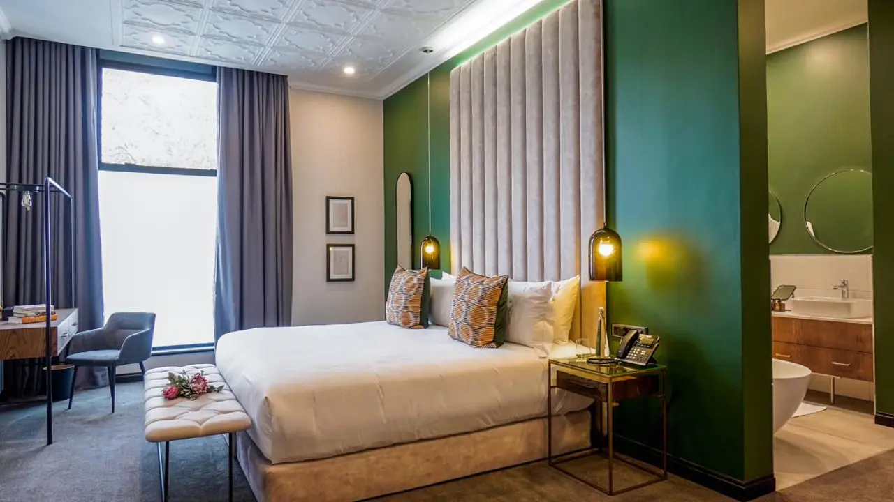 Sanctuary Mandela, Johannesburg, bedroom