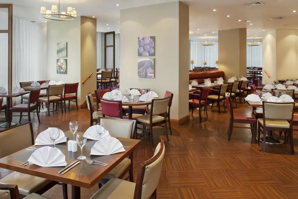 Holiday Inn Shepperton Restuarant