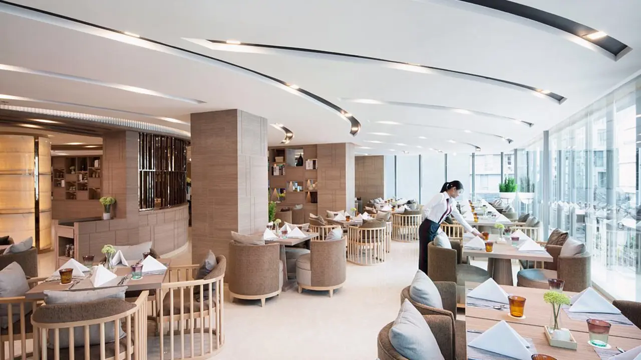 Solitaire Bangkok Sukhumvit 11, Bangkok, dining