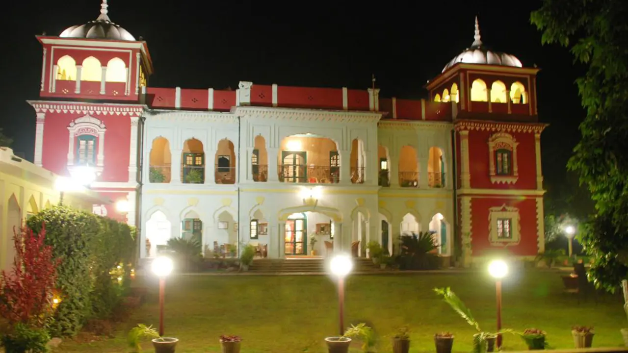 Judge's Court, Pragpur, exterior