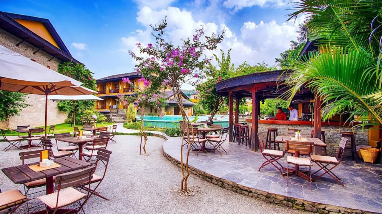 Temple Tree Resort, Pokhara, pool