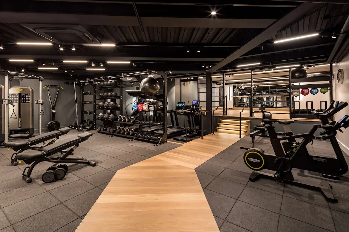 Radisson Blu Heathrow Gym (1)