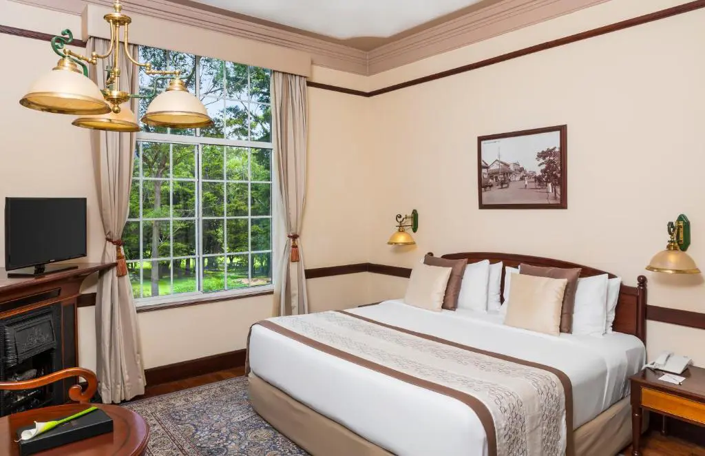 Sri Lanka Temples, Safari And Beach Touring Hotels Image 6