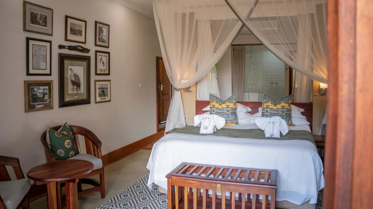 Chobe Safari Lodge, Luxury Safari Room