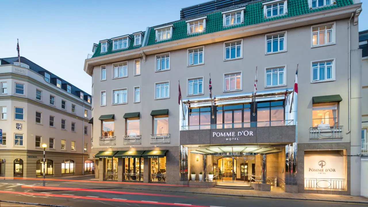 Pomme D'or Hotel Exterior Night